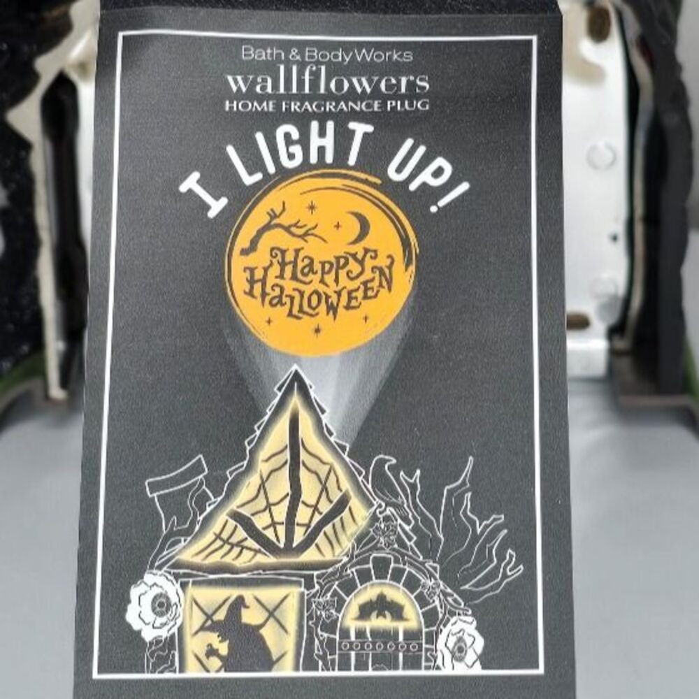 NWT Bath and Body Works Halloween Witch Cottage Projector Wallflower